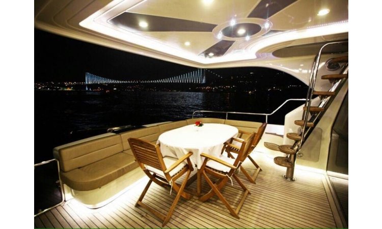 Private Yacht 