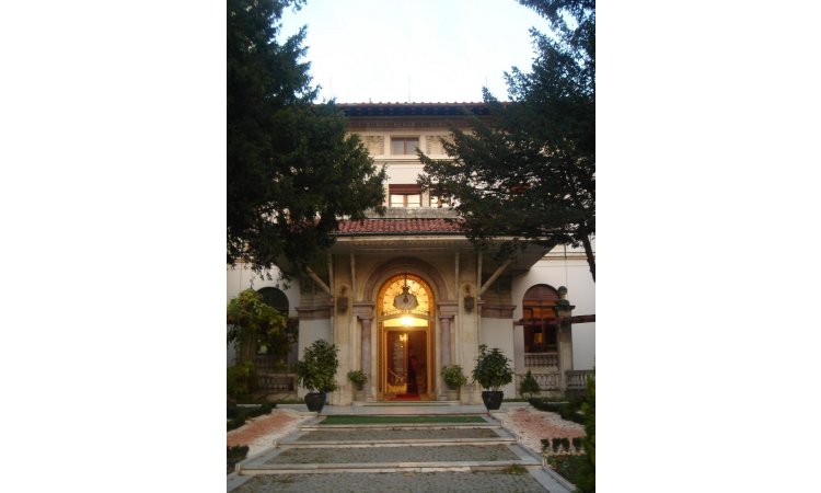 Hidiv Palace